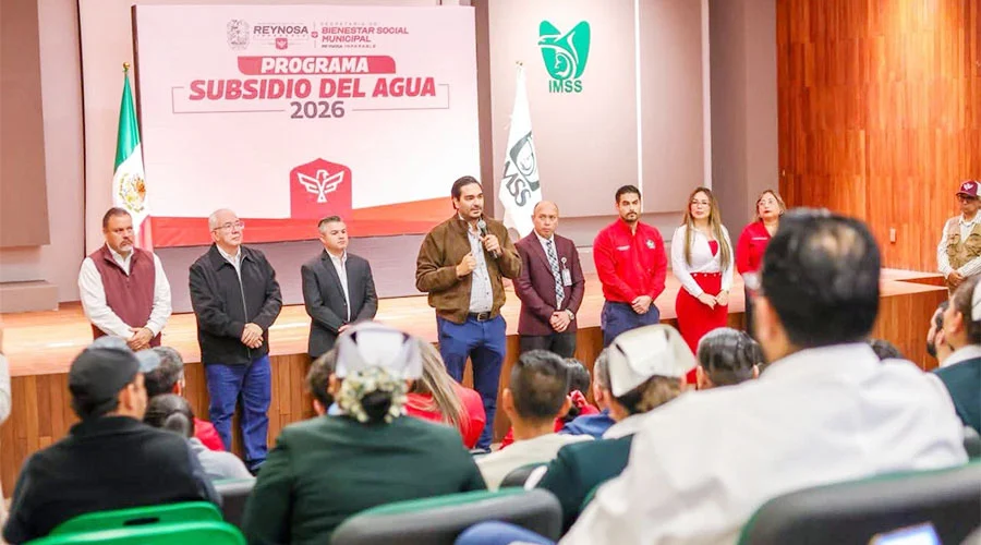 Ofrece Carlos Peña Ortiz programa Subsidio del Agua a personal del IMSS 270 1 ALCALDE CARLOS 2bc