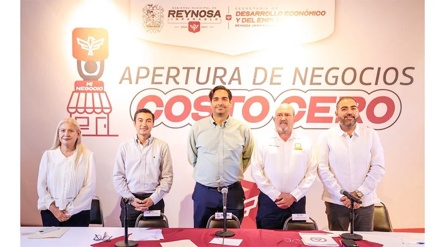 Ofrece alcalde Carlos Peña Ortiz oportunidad a la inversión y turismo 1 CARLOS PENA 44