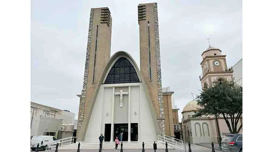 CONCATEDRAl 12