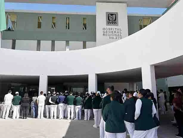 Rinden homenaje de cuerpo presente a sub jefa de enfermeras del IMSS 270 1 ENFERMERA 222