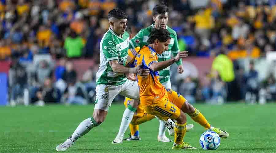 ¡Noche redonda! Tigres golea 5-1 a Santos 1 LAINEZ 2