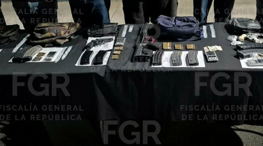 La Fiscalía General de la República (FGR) obtuvo la vinculación a proceso de seis personas detenidas en el estado de Nuevo León por su probable participación en delitos relacionados con armas de f
