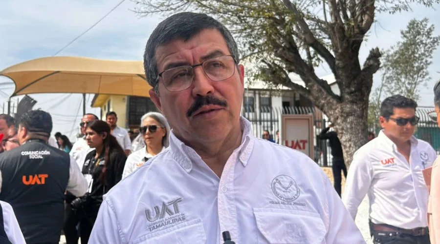 Promueve Dámaso Anaya oferta educativa de la UAT