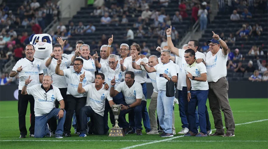 Homenajea Rayados a campeones de 1986 1 RAYADOS 40 bb