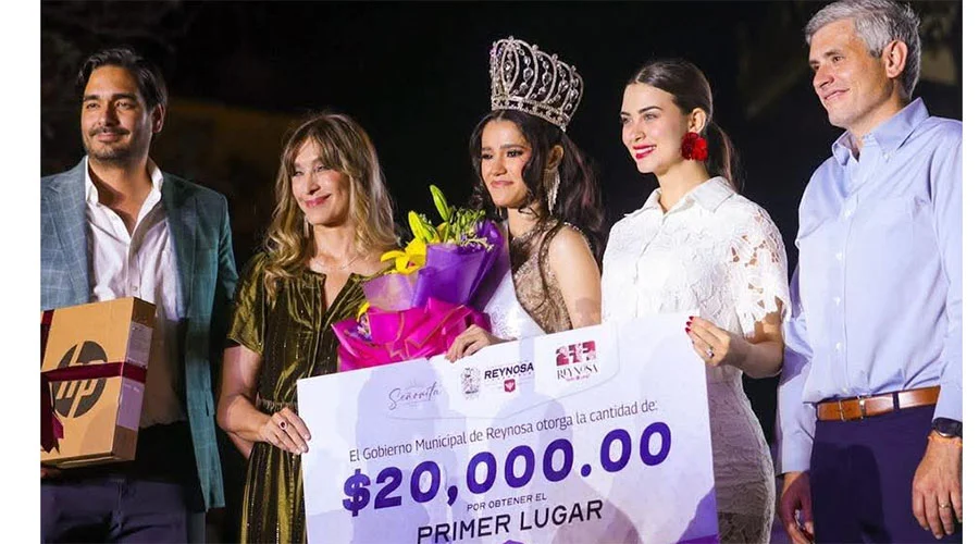 Corona Carlos Peña Ortiz a Faride Iveth como Señorita Fiestas de Aniversario Reynosa 1 SRITA REYNOSA 2b