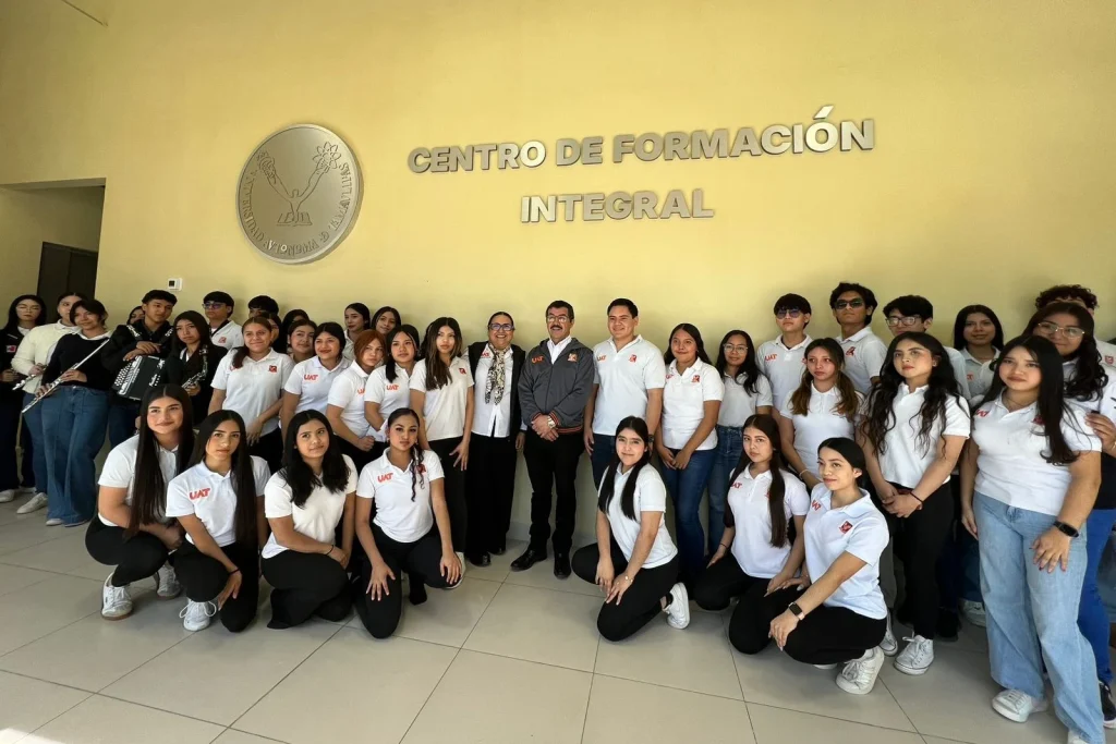 Rector de la UAT fortalece infraestructura de la Prepa Mante 2 WhatsApp Image 2026 02 06 at 4.14.44 PM 1