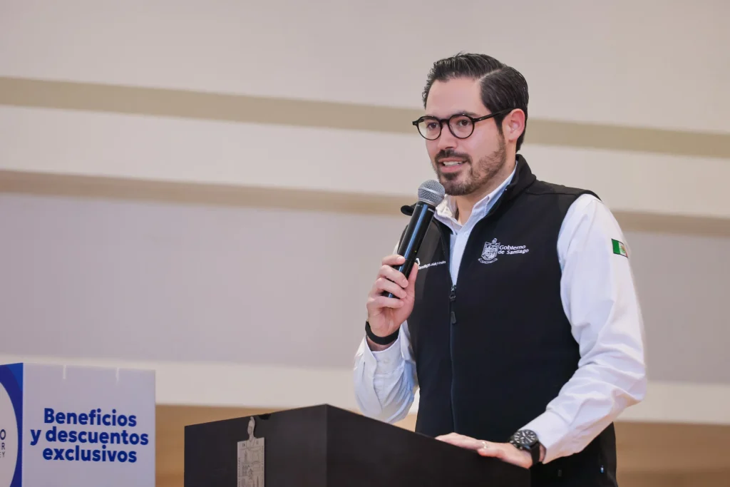 Gobierno de Santiago y CANACO fortalecen a comerciantes y PyMEs 2 WhatsApp Image 2026 02 25 at 4.57.00 PM