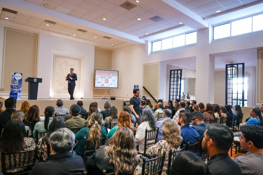 Gobierno de Santiago y CANACO fortalecen a comerciantes y PyMEs 1 WhatsApp Image 2026 02 25 at 4.58.29 PM 2