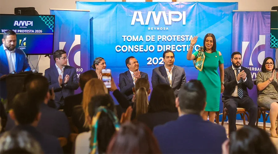 Preside alcalde toma de protesta y clausura de Profesionales Inmobiliarios 1 amiga 23