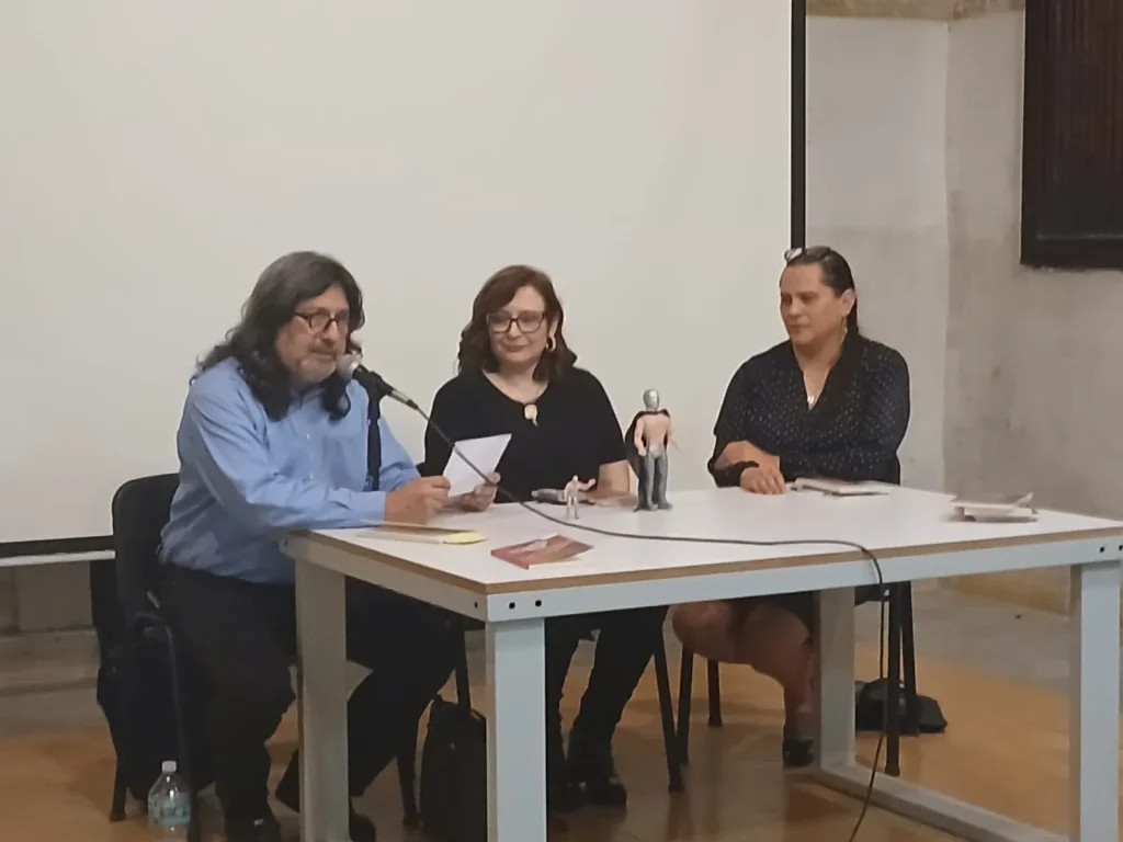 Resalta en libro el profundo impacto de los juguetes en la cultura mexicana 1 641705082 1284287400238048 1138529131122660768 n