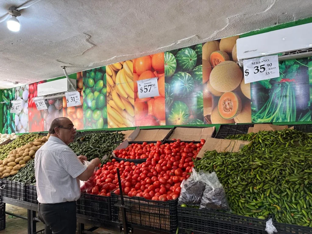 A la alza precio del tomate en mercado del ‘Centralito’ 1 644946058 1459580902221532 6336554350774960116 n