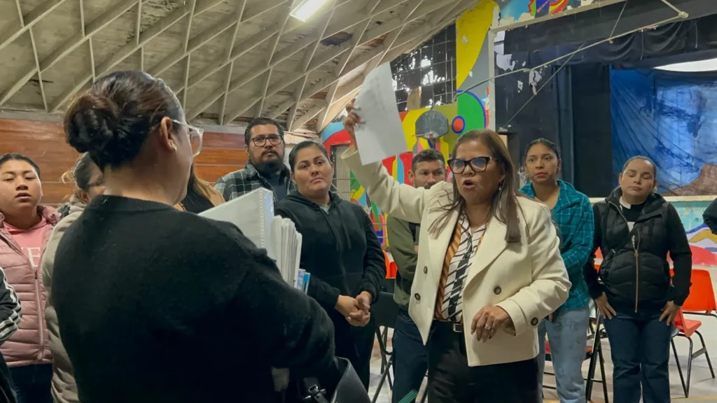 Padres rechazan cambio de directora en la preparatoria José de Escandón 4 650000198 1318413876782104 6548403614310165807 n
