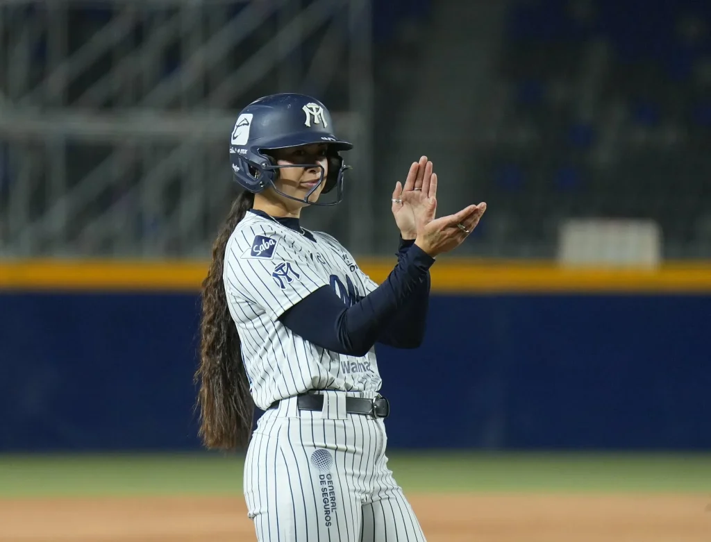 Vence Sultanes a Diablas en el primer juego de Serie de la Reina 1 650374867 2625359997864699 6713527811685056102 n