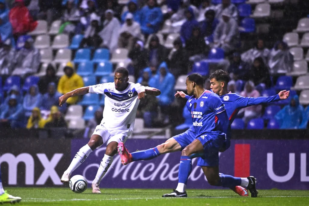 Desangelados Rayados son eliminados de Champions Cup por Cruz Azul 1 650376851 26398838333083327 8315101969228279845 n