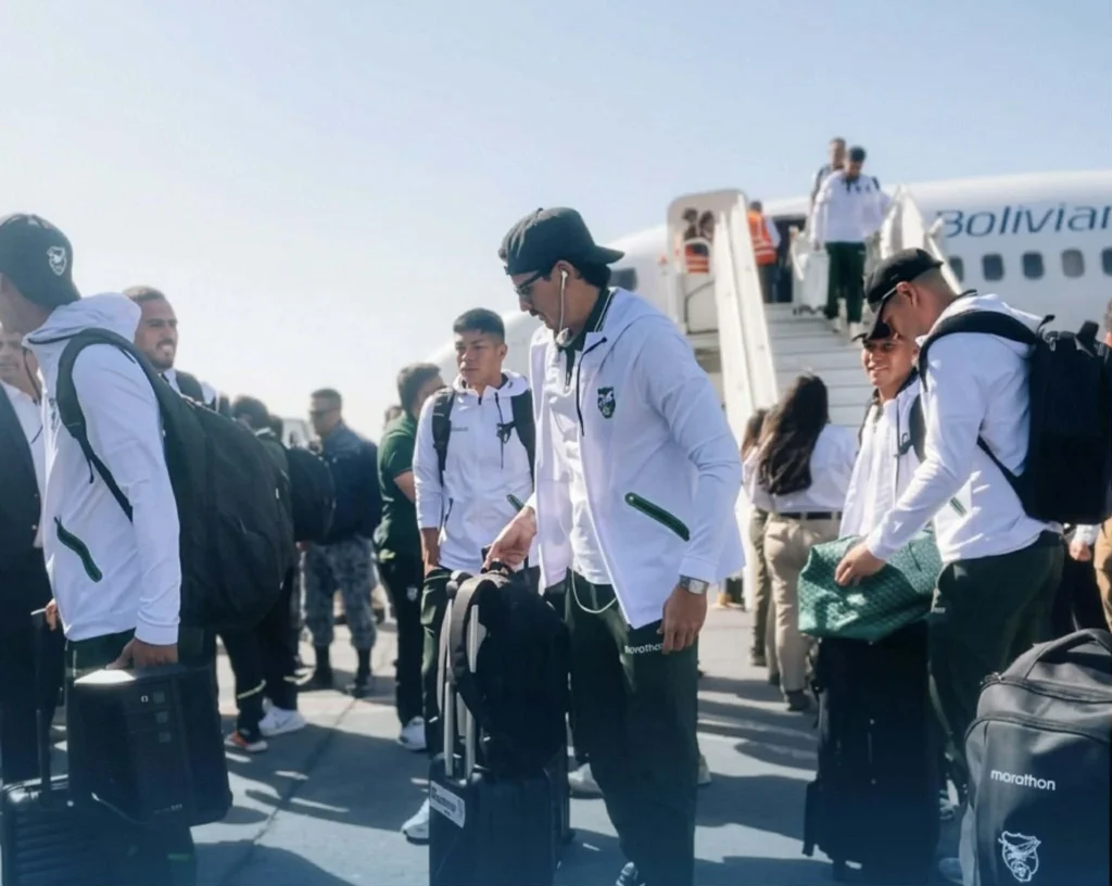 Selección de Bolivia llega a Monterrey 1 652696447 1490036066098929 2374036416490438624 n