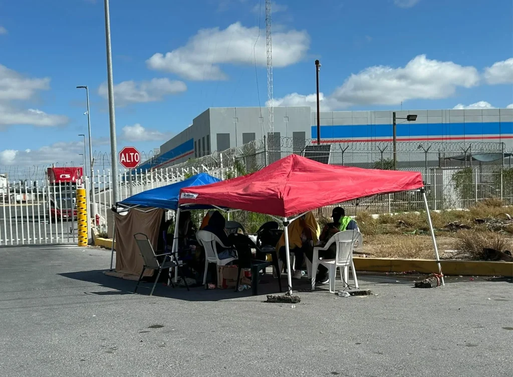 Ex trabajadores de XB Fulfillment mantienen protesta por liquidaciones en Reynosa 3 653372973 3875646336065540 5501961421604364896 n