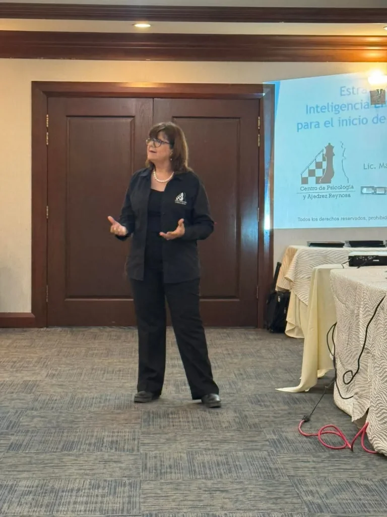 Galardonará AMPRAC a Cristina Peña Tamez como profesionista del año 2 653661242 1496905678668775 3896530866561388298 n