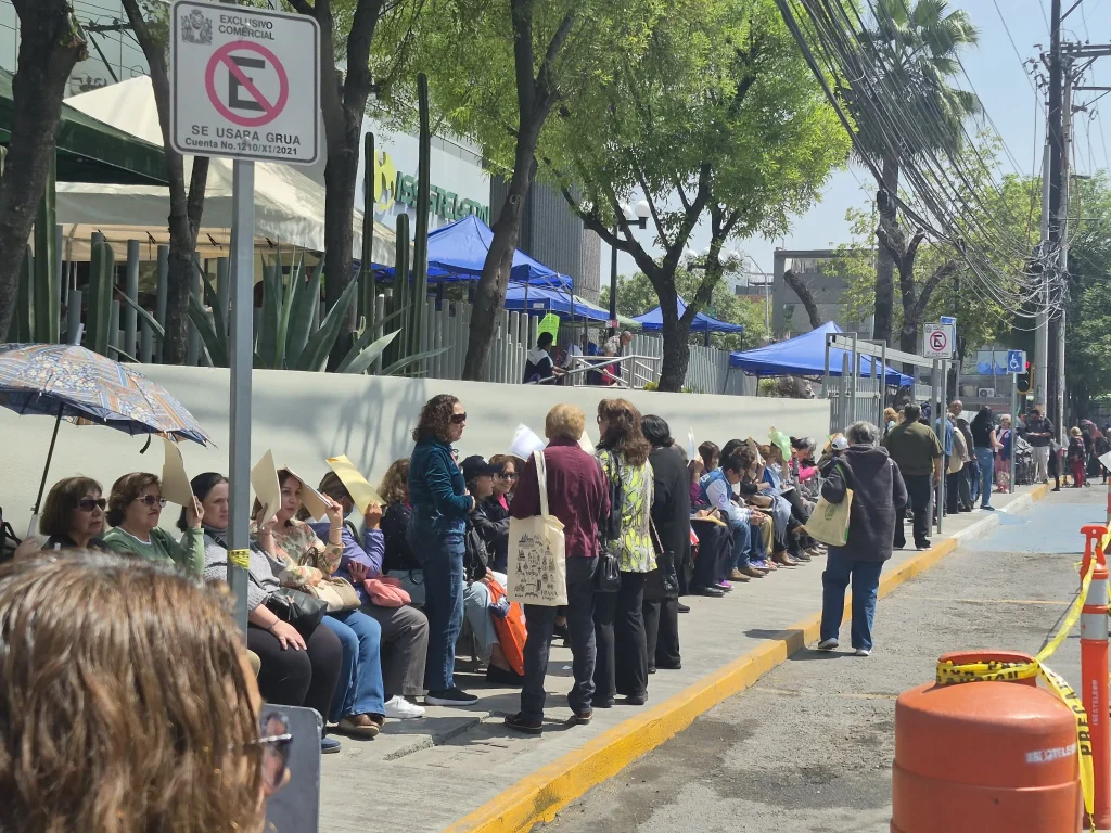 Continúa trámite legal en Isssteleón para maestros jubilados 1 654613479 1722220775415143 8652067565271735531 n