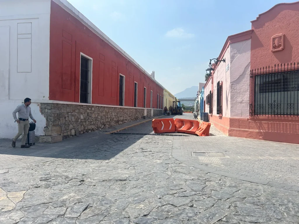 Continúa cierre en Mina por remodelación de Barrio Antiguo en Monterrey 1 656037417 1638269470630956 8586161131028212003 n