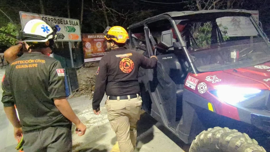 Rescatan a otro senderista en el Cerro de la Silla 2 656365850 1346144320766388 8978483330627427456 n