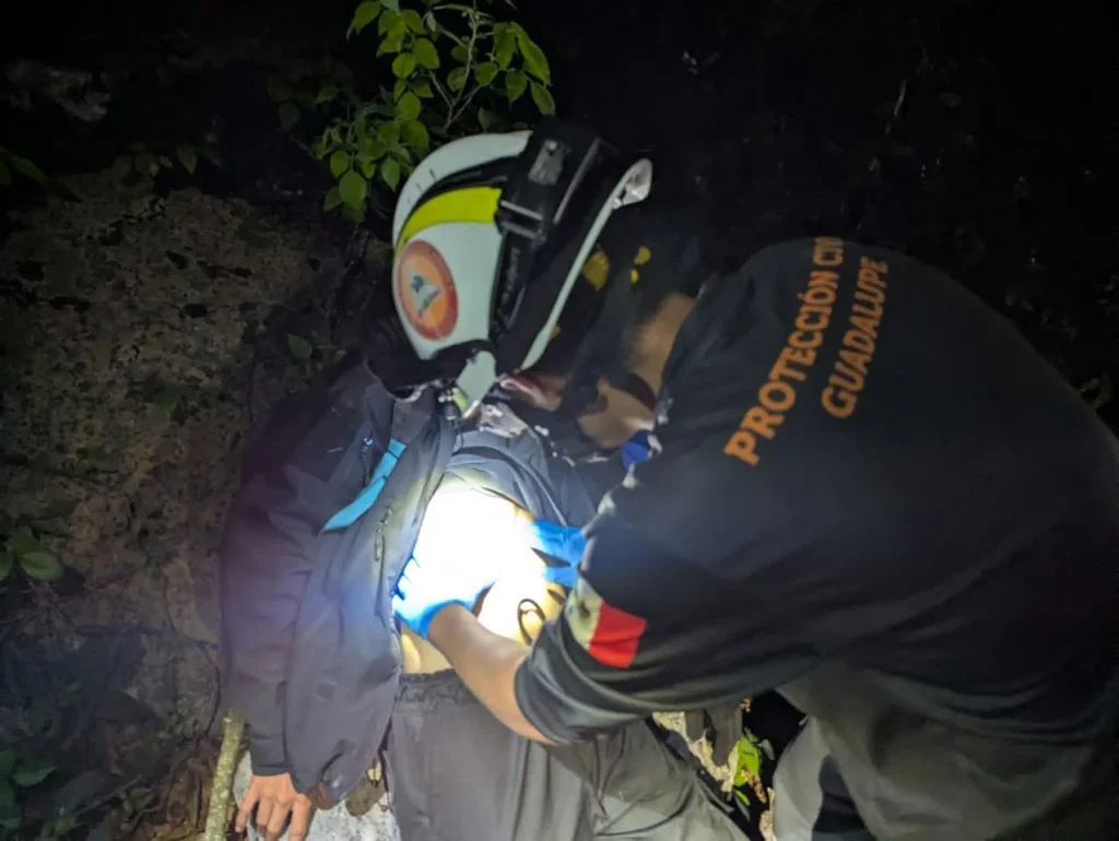 Rescatan a otro senderista en el Cerro de la Silla 4 657600755 910737918535861 6431927074560276044 n