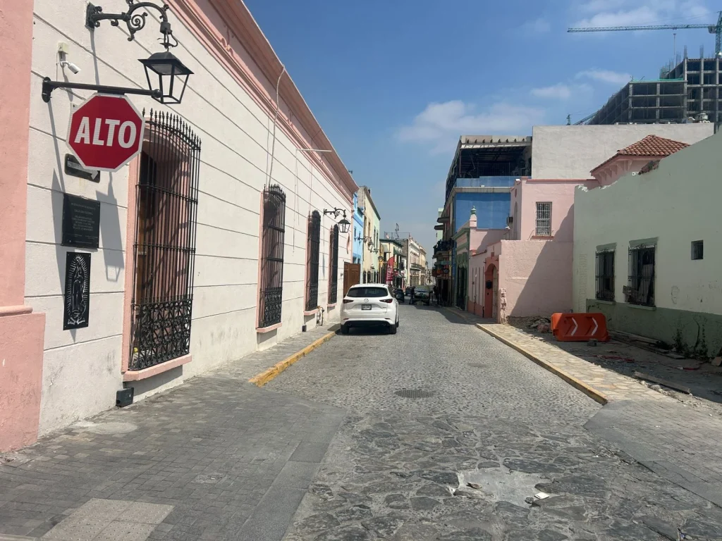 Continúa cierre en Mina por remodelación de Barrio Antiguo en Monterrey 2 657876723 3128632434192280 8820665498996805898 n