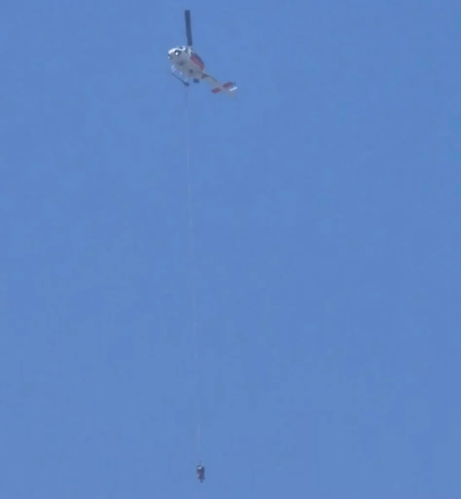 Rescatan a hombre en el Cerro de la Silla 2 658942917 2401288047041844 3630135041497215649 n