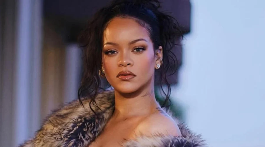 AA1XMGxn Mujer que disparó contra casa de Rihanna enfrentará la justicia