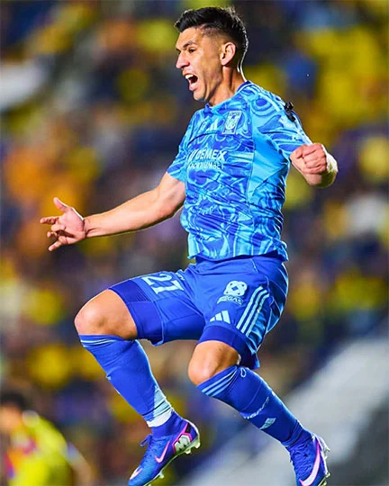 ¡Levantan! Tigres golea a América 4-1 y rompen malas rachas 3 ANGULO 67