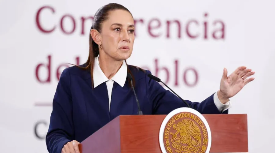 Calderón dejaba operar a agentes extranjeros en México: Sheinbaum 1 Al senalar que Ya hay delito penal en este caso la presidenta Claudia Sheinbaum Pardo informo que se le pidio a la Fiscalia General de la Republica FGR intervenir en las investigaciones de un d