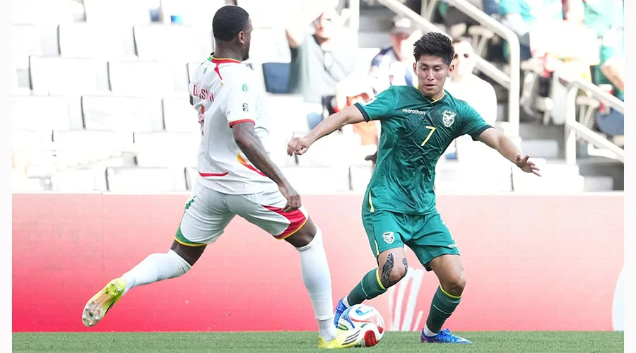 ¡Sigue el sueño! Bolivia remonta y vence 2-1 a Surinam 1 BOLIVIA 25bb
