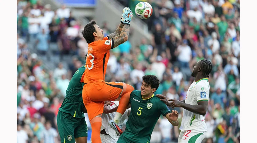 ¡Sigue el sueño! Bolivia remonta y vence 2-1 a Surinam 6 BOLIVIA 554
