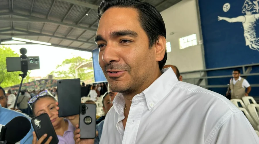 Con el objetivo de conseguir la intervención del gobierno federal, la Secretaría de Seguridad Pública y las fiscalías de justicia para combatir la extorsión en la localidad, el presidente municipa