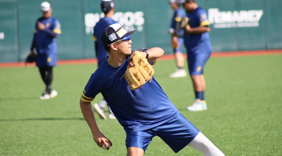 Continuando con su pretemporada en Reynosa, la novena de Rieleros de Aguascalientes jugará dos partidos los próximos 28 y 29 de marzo en el parque Adolfo López Mateos, donde se enfrentarán a una s
