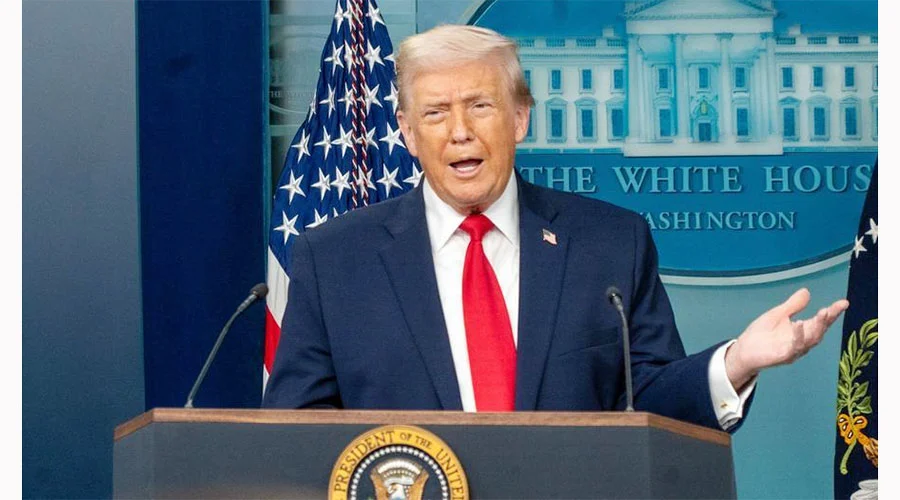 DONALD TRUMP 44