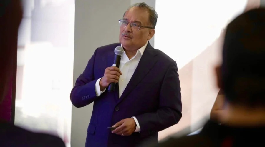 El alcalde de Escobedo, Andrés Mijes Llovera, reveló que el Gobierno del Estado adeuda al municipio unos 200 millones de pesos destinados a la obra vial “Triángulo Norte”, aunado a que el proyecto