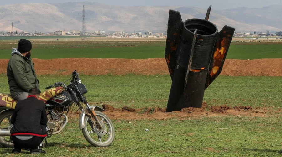 Irán ha lanzado una nueva oleada de ataques contra Israel utilizando misiles balísticos, incluyendo su último superpesado Khorramshahr-4, informó el Cuerpo de la Guardia Revolucionaria Islámica (C