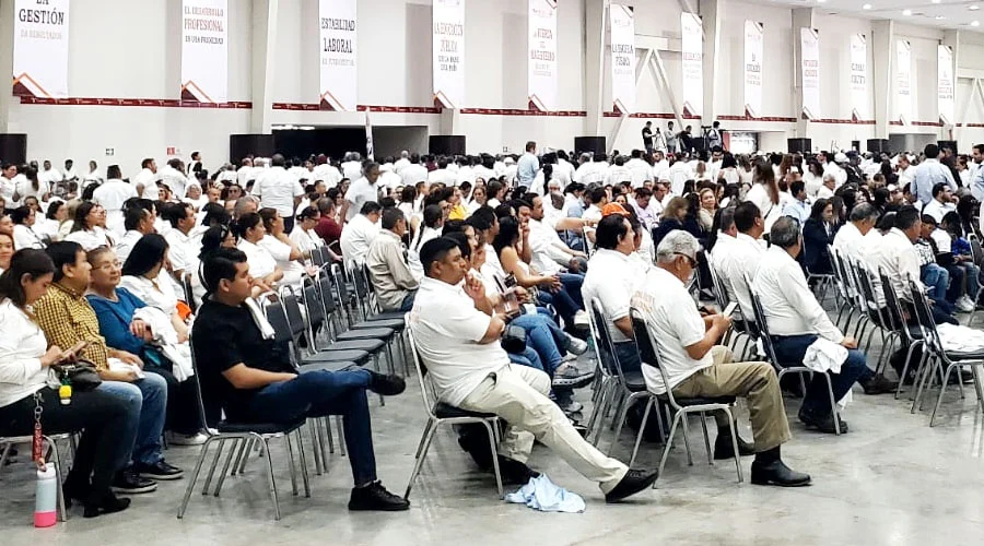 Cepeda Salas plantó de nuevo a los profes 1 JUNTA MAESTROS 1as