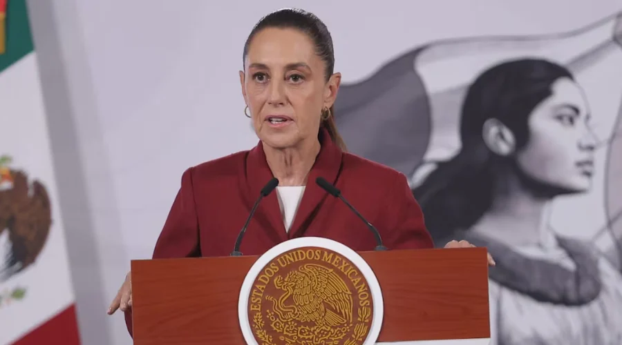 La presidenta Claudia Sheinbaum Pardo defendió su propuesta de reforma electoral enviada al Senado —plan B— al asegurar que no busca utilizar propaganda gubernamental ni tiempos oficiales, sino pe