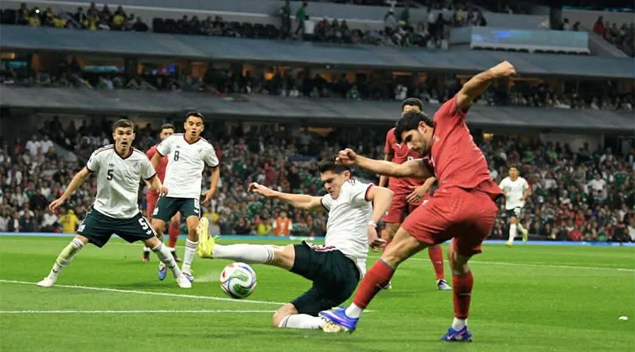 Aburren México y Portugal en reinauguración de Estadio Azteca 5 MEX 6FF a