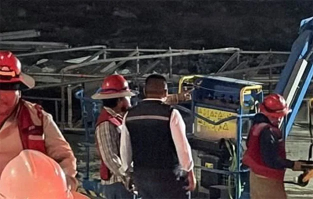 Se desploma columna del monorriel en Monterrey; hay cuatro trabajadores heridos 1 MONORIEL 2