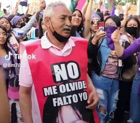 No estás solo: apoyan a papá en marcha (VIDEO) 1 PAPA 1a