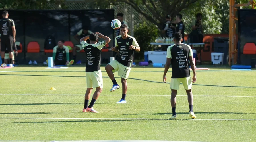Pese a no estar acostumbrados los 30 agrados que se han presentado en Monterrey, para los seleccionados de Bolivia, el clima no será problema en las aspiraciones de la verde en buscar un boleto pa