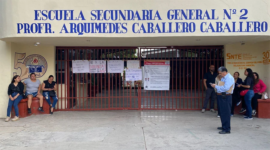 Hay otro conflicto escolar en Victoria 1 SECUN DOS 78