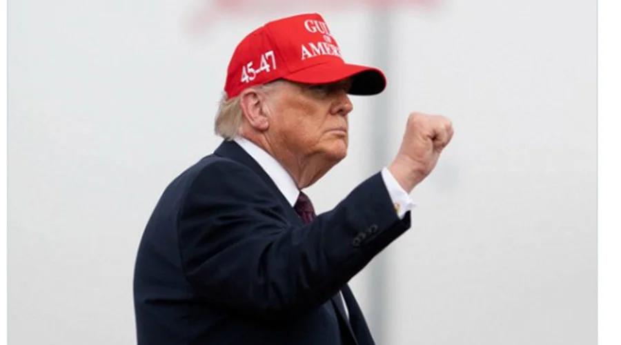 TRUMP 1 az