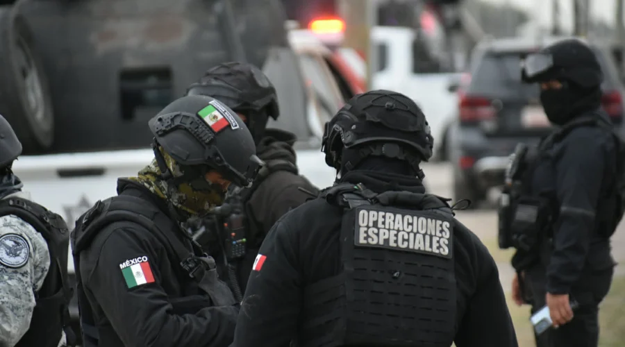 Un grupo de elementos de la Guardia Estatal adscrito a esta ciudad fue detenido durante un operativo realizado por personal de Asuntos Internos de la Secretaría de Seguridad Pública de Tamaulipas,