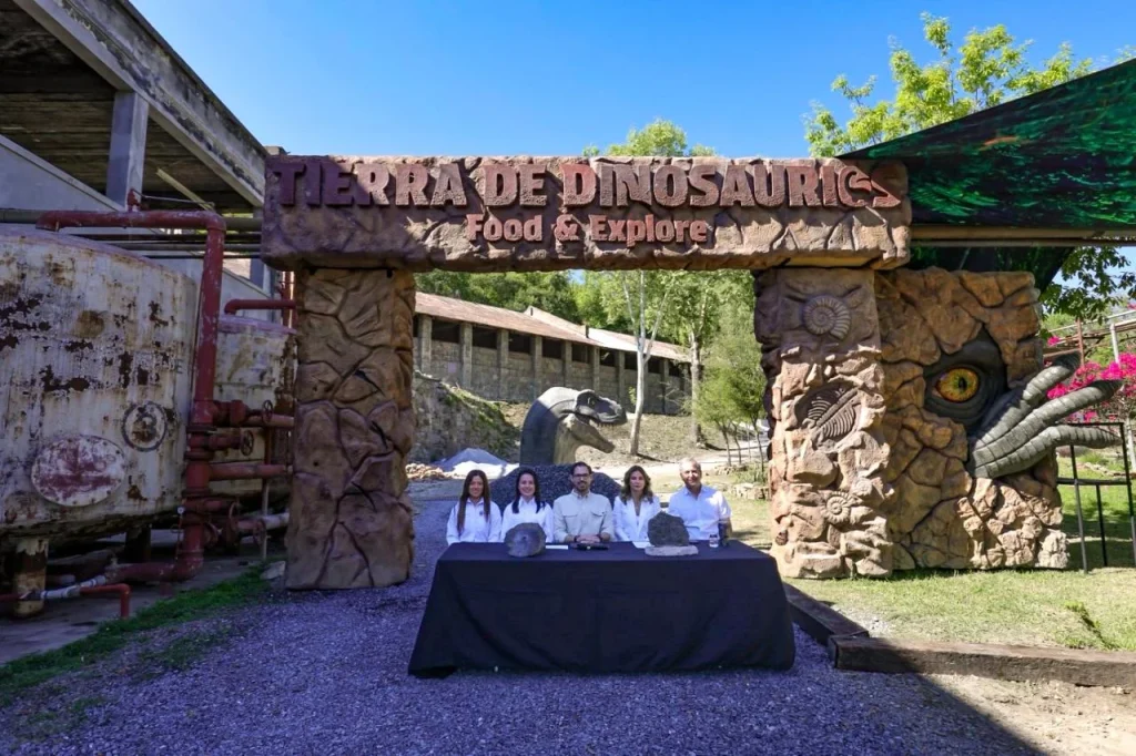 Santiago presenta el museo 'Tierra de Dinosaurios' 4 WhatsApp Image 2026 03 24 at 12.40.11 PM