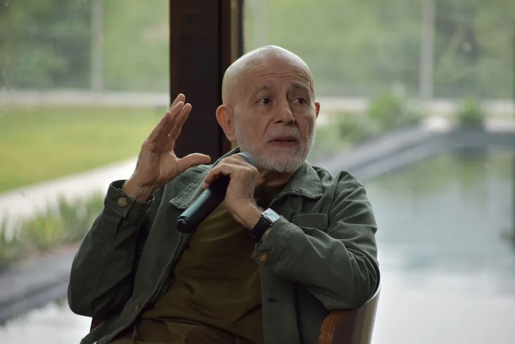 Poesía en La Milarca recibe a Hugo Mujica: escuchar el silencio 1 658192028 2170830573730075 895525124507313621 n