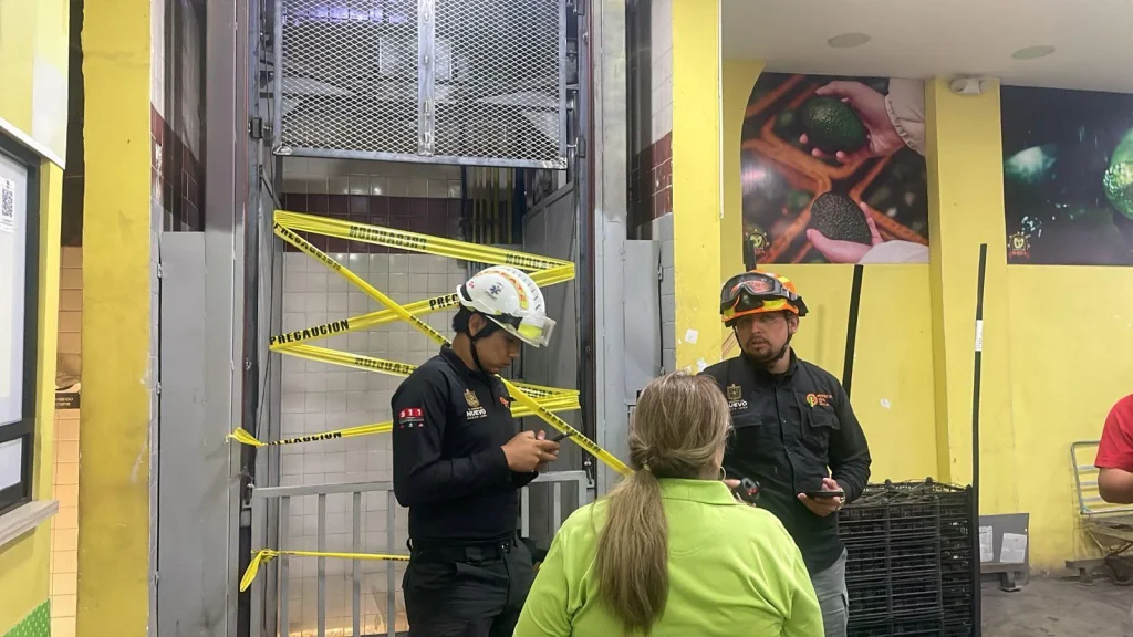 Trabajador pierde una oreja en el Mercado de Abastos Estrella 1 661037214 927155946974131 4328177340102691996 n