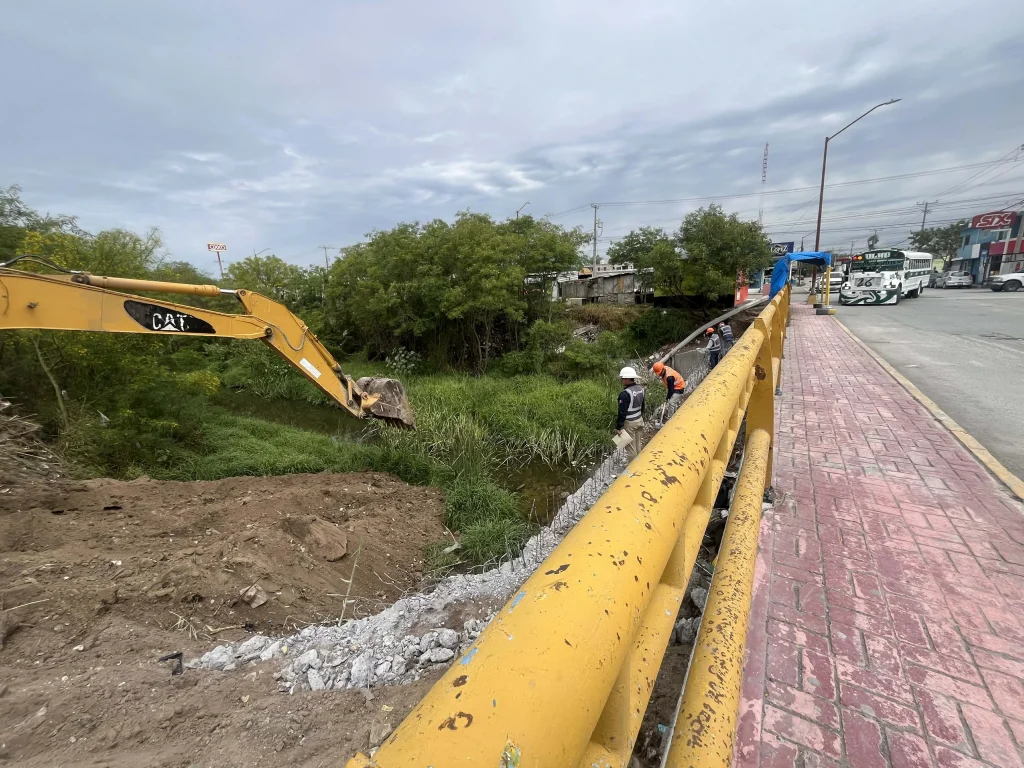 Rehabilitarán puente vehicular de Hacienda las Fuentes tras deterioro por inundaciones de 2025 2 664271090 1422459689205148 1007573478576611457 n
